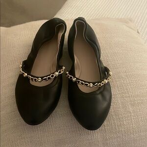 Stuart Weitzman Black and Gold Chain Flats